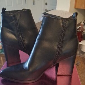 Black Leather Zip Ankle Boots - Women